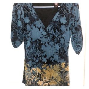 Women’s shirt